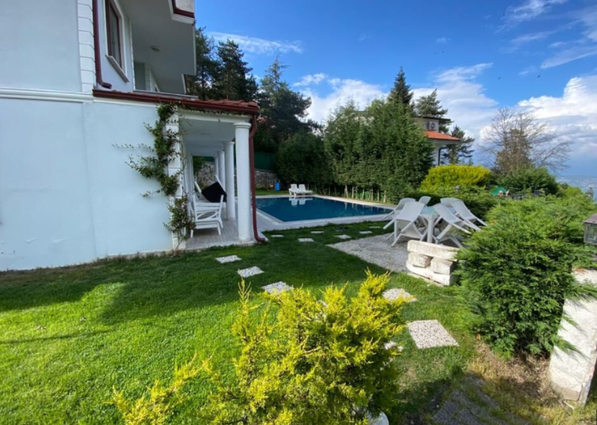 Villa 12